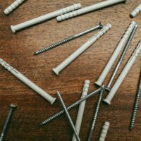 Plastik & Çelik Dübel